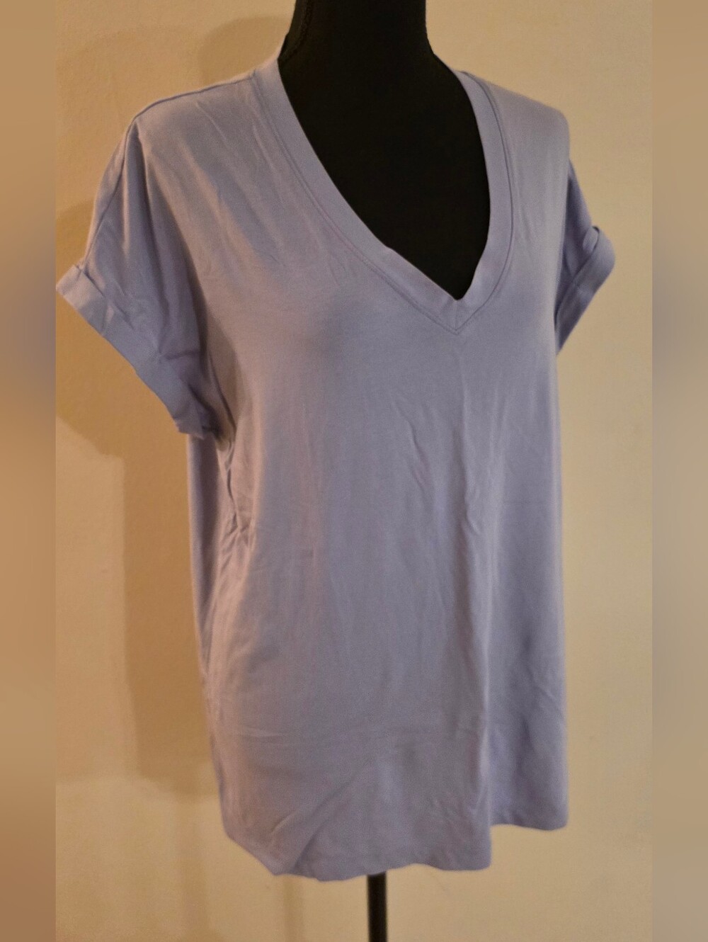 Banana Republic Lavender V-Neck Short Sleeve Tee (Size L) Modal Blend